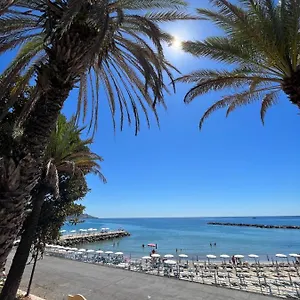 Da Mariella Vacanze Con Terrazzo San Remo